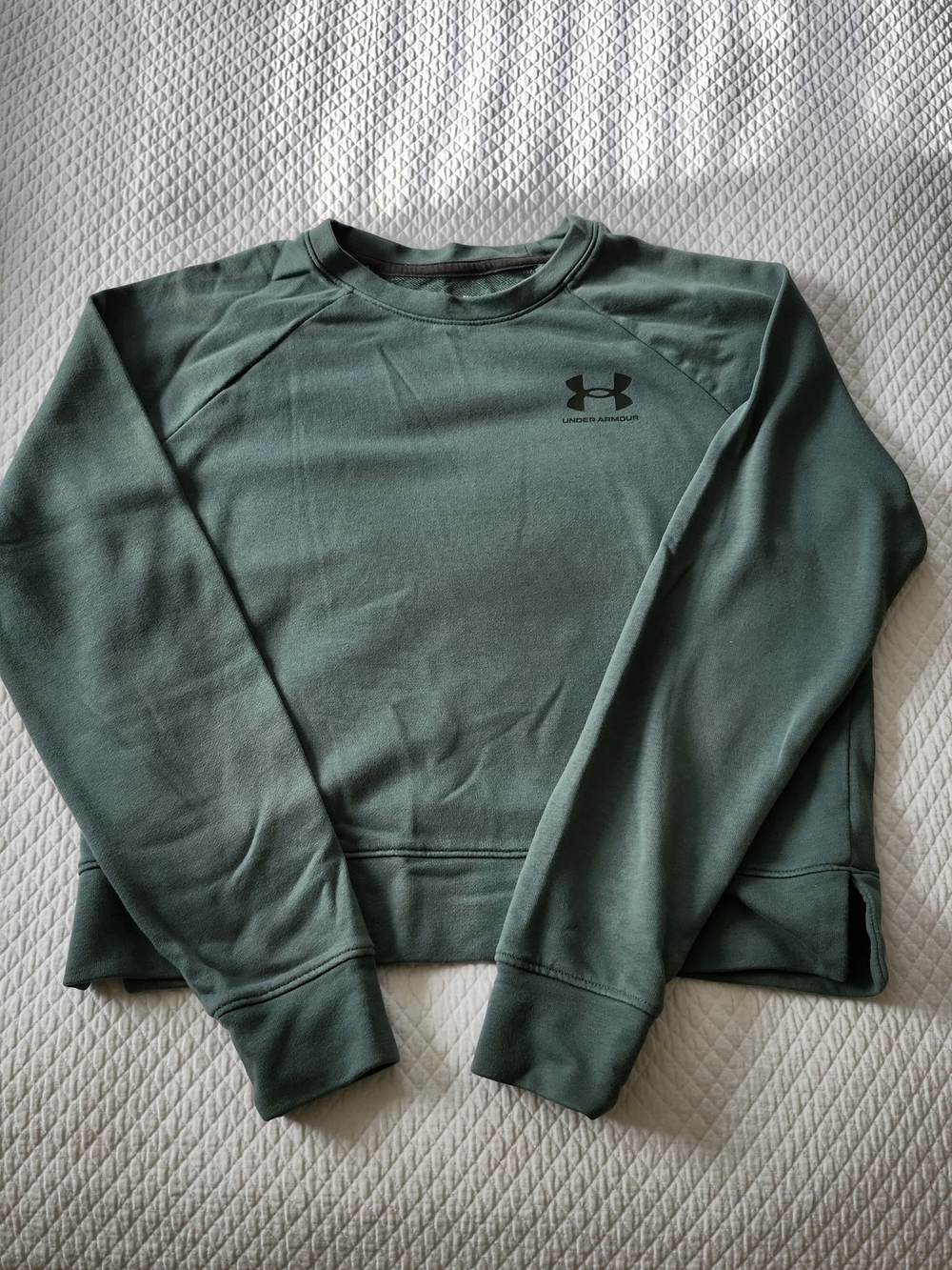 Under Armour Woman’s Cropped Crewneck Sweatshirt in Dark Green S